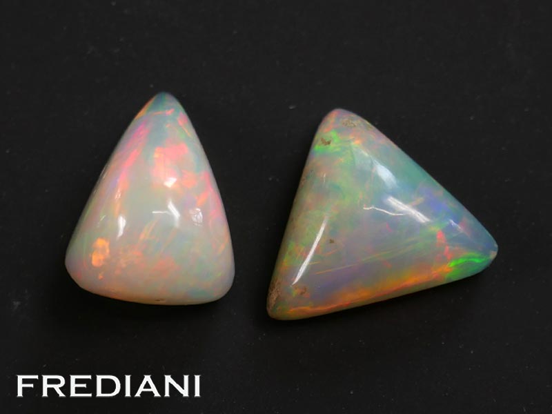 Lot de 2 opales cabochons