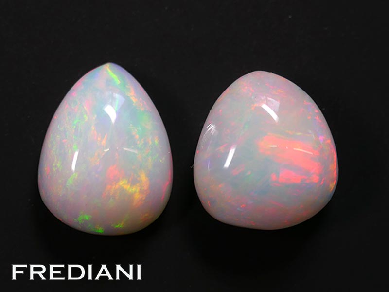 Lot de 2 opales poires cabochons