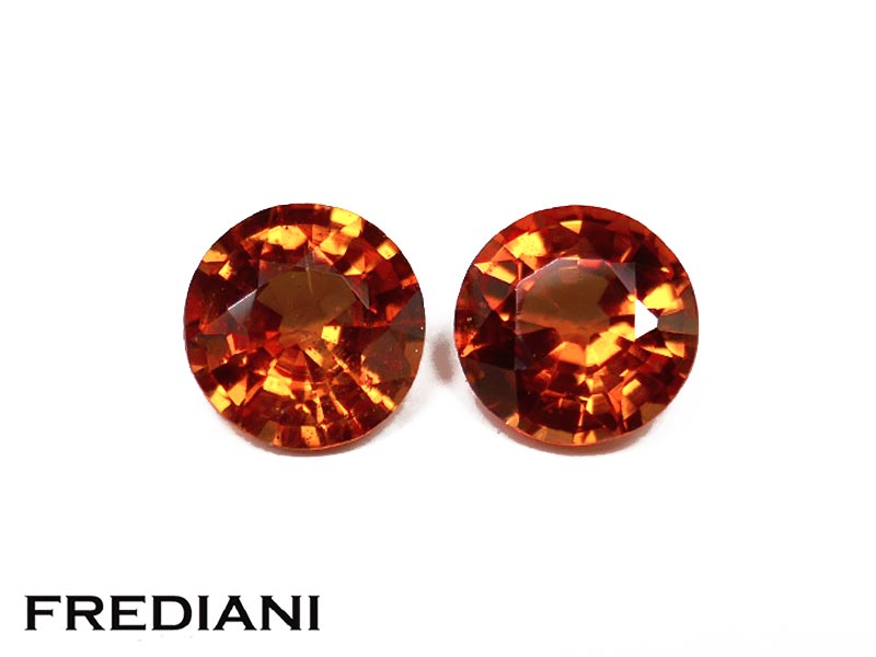 Paire de saphirs oranges ronds traités