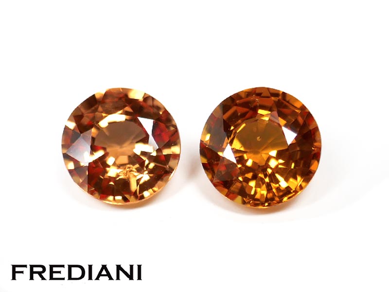 Paire de saphirs oranges ronds traités
