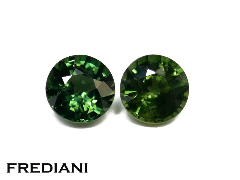 Paire de saphirs verts ronds naturels