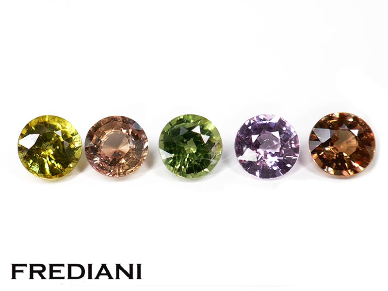 Lot de 5 saphirs naturels ronds