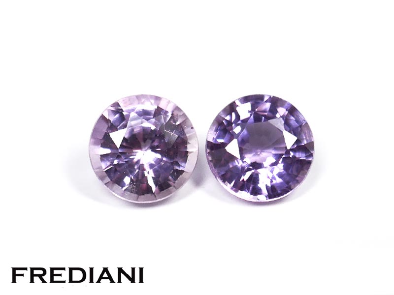 Paire de saphirs violets ronds naturels