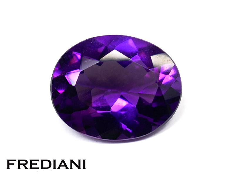 Améthyste pourpre ovale