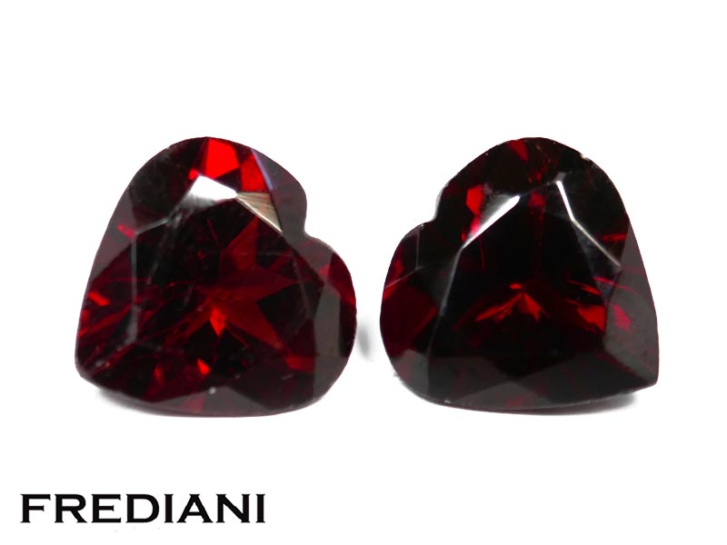 Paire de grenats almandins coeurs