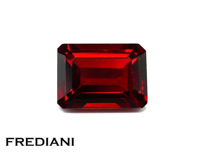 Grenat almandin rectangulaire