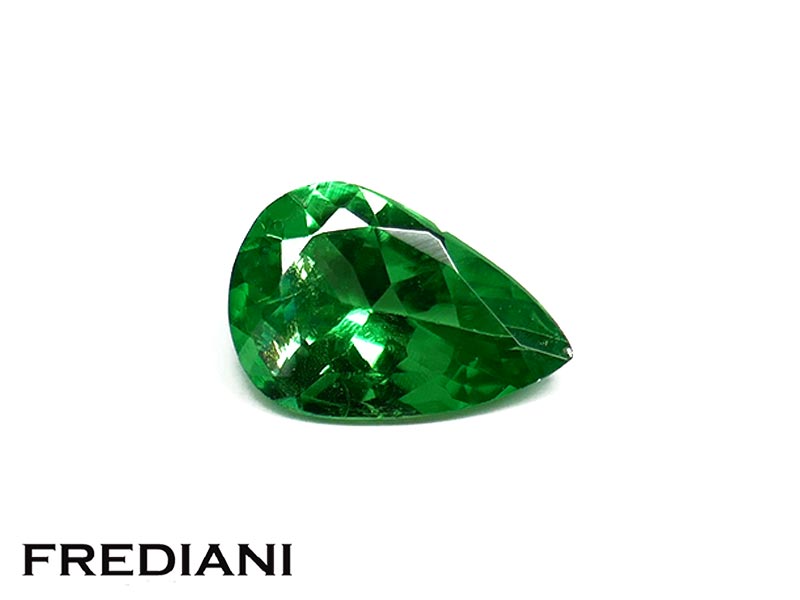 Grenat tsavorite poire