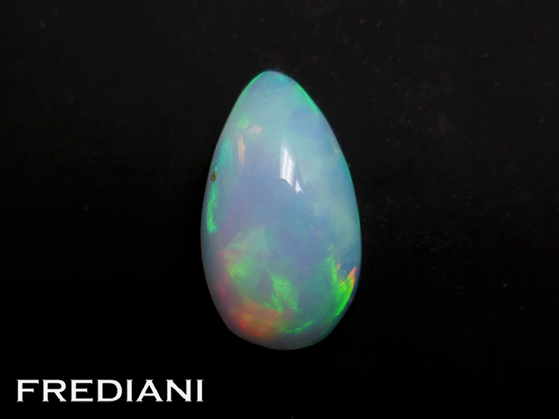 Opale cabochon poire