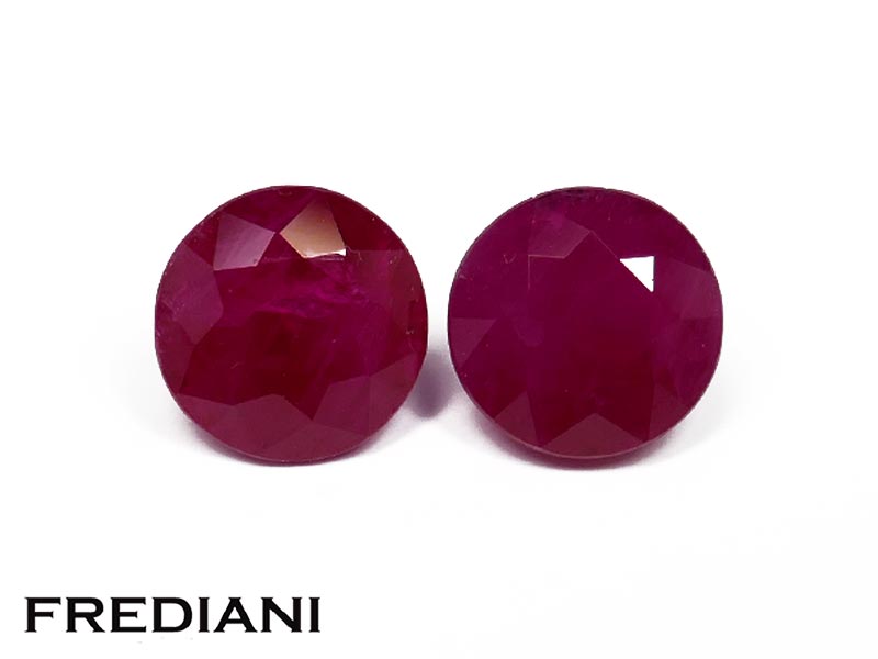 Paire de rubis ronds