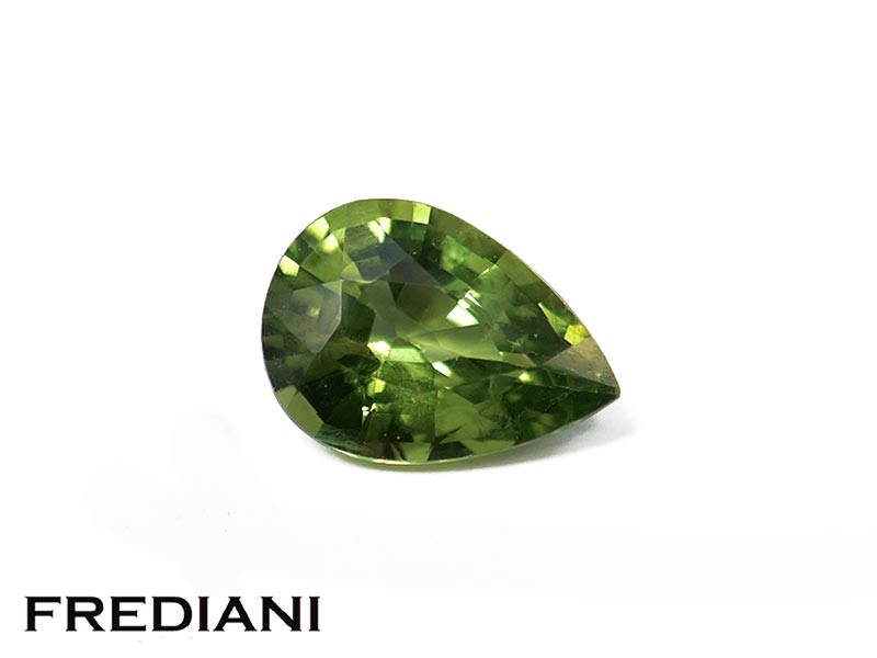 Saphir vert poire naturel