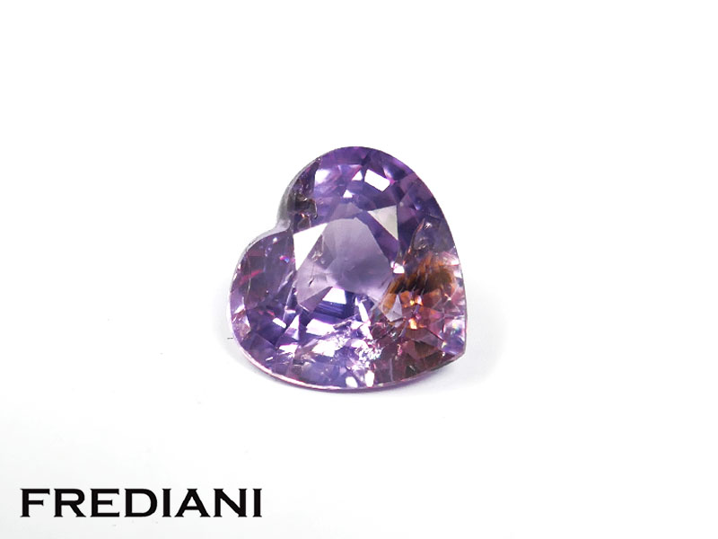 Saphir coeur violet naturel