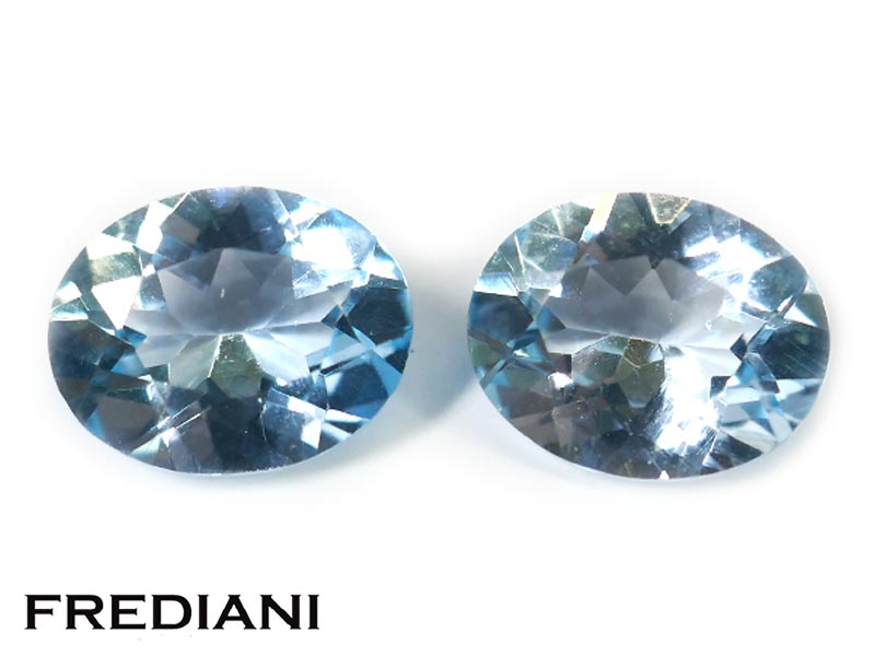 Paire de topazes bleues traitées ovales