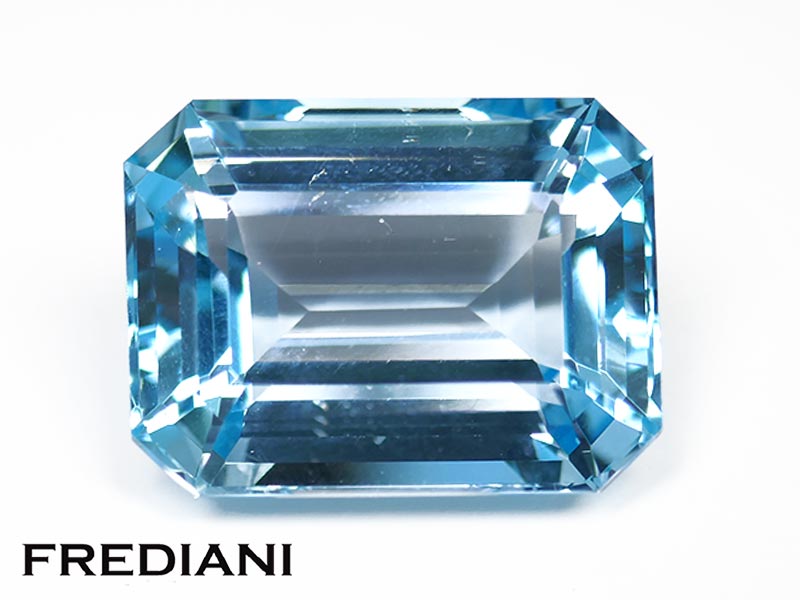Topaze bleue traitée rectangulaire