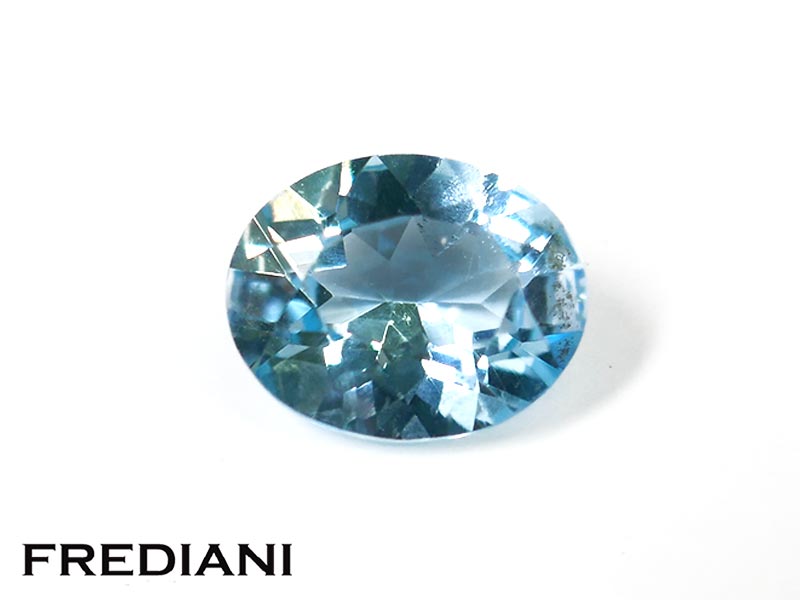 Topaze bleue traitée ovale