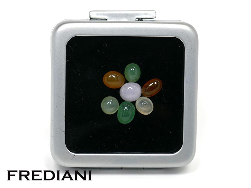 Lot de 7 jades cabochons naturels