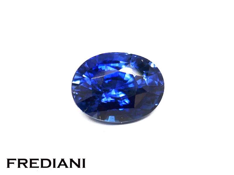 Saphir bleu ovale